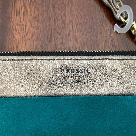 Fossil Green Patchwork Striped Leather Organizer Wallet Wristlet Strap 7" x 5"! - Picture 2 of 5